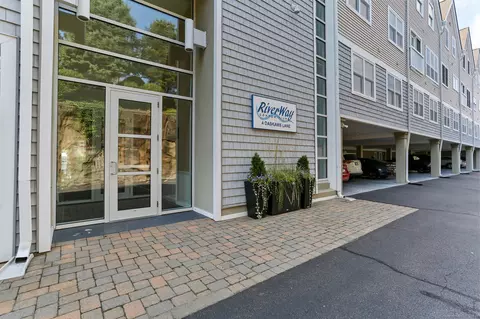 4 Daskams Ln #312, Norwalk, CT 06851
