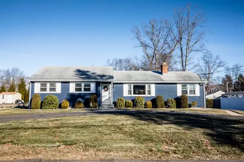 16 Liandina Rd, Wallingford, CT 06492