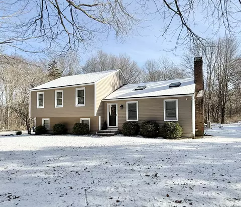 344 Windham Ave, Colchester, CT 06415