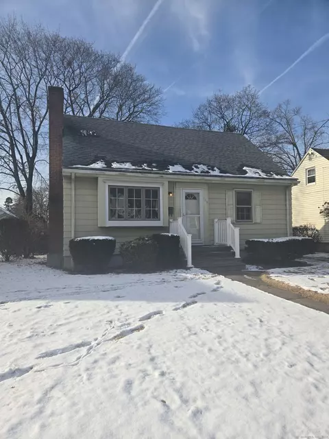 124 Branford St, Manchester, CT 06040