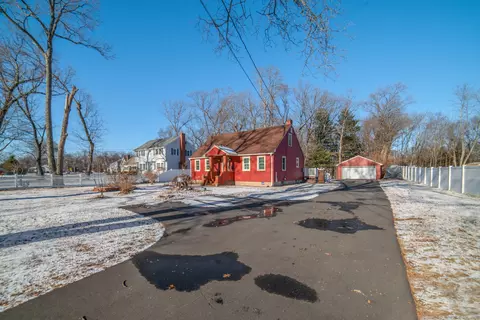 Undisclosed, Windsor Locks, CT 06096