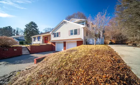 39 Lorelei Cir, Middletown, CT 06457