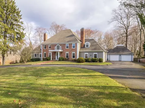 24 Starr Ln, Bethel, CT 06801