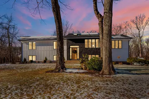 15 Sherry Dr, Southington, CT 06489