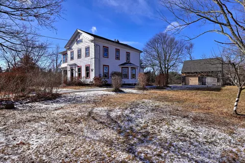 575 Wintergreen Ave, Hamden, CT 06514