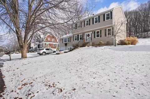 136 Lazy Brook Rd, Monroe, CT 06468