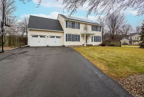77 Pacer Ln, Southington, CT 06479