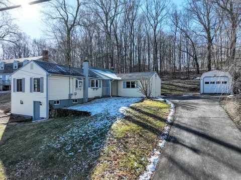 59 Clear Lake Mnr, North Branford, CT 06471