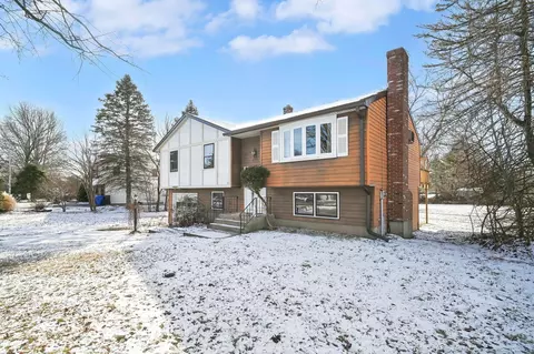65 Rolling Meadow Dr, East Hartford, CT 06118