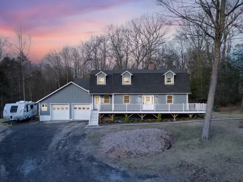503 E Cotton Hill Rd, New Hartford, CT 06057