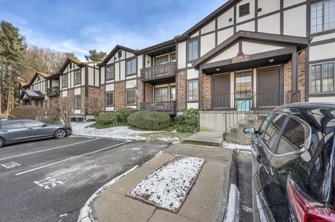 365 Mathers St #129, Hamden, CT 06514
