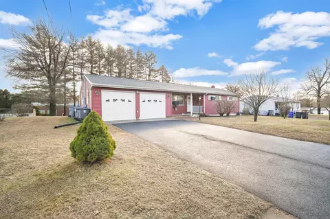 39 Heron Rd, Enfield, CT 06082