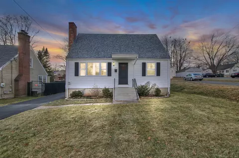 63 5th St, Newington, CT 06111