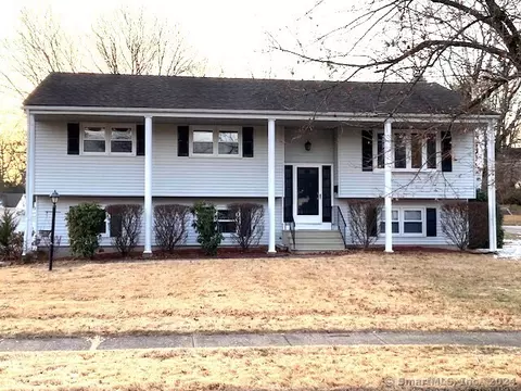 220 Carter Ln, Southington, CT 06489