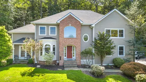 265 Joyce Rd, Hamden, CT 06518