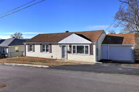132 Norton St, Waterbury, CT 06708