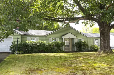 129 Glenview Dr, Newington, CT 06111