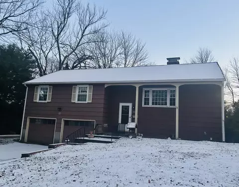 49 Mildred Rd, West Hartford, CT 06107