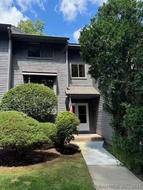 304 Conestoga Way #304, Glastonbury, CT 06033