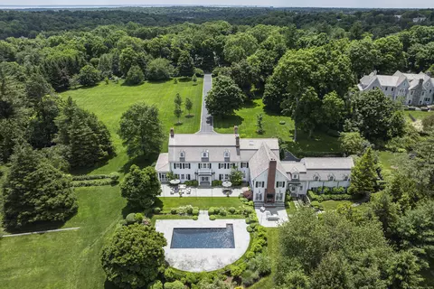81 Canoe Hill Rd, New Canaan, CT 06840
