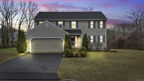 36 Leo J Ln, Manchester, CT 06042