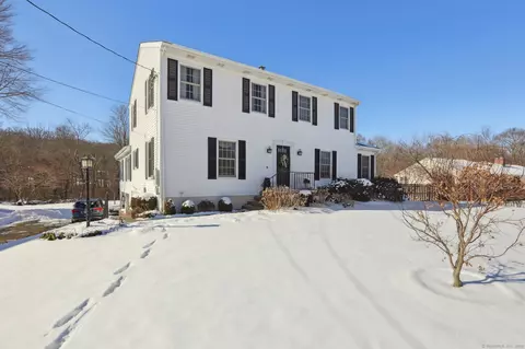16 Barnum Rd, Danbury, CT 06811