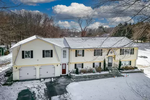 18 Stanavage Rd, Colchester, CT 06415