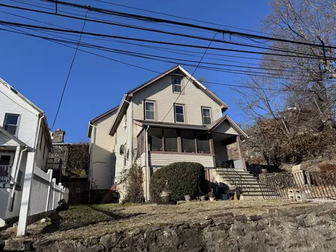 16 Snowden St, Norwalk, CT 06854
