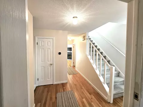 21 Lilac Dr #D, Seymour, CT 06483