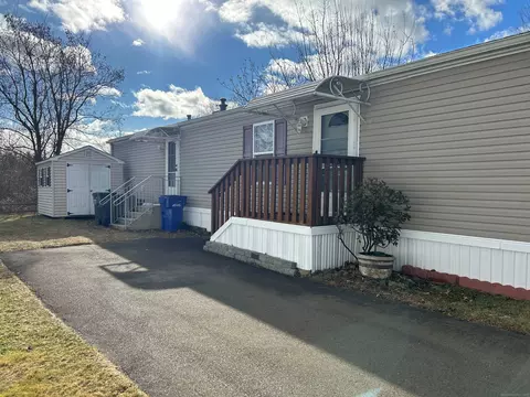14 Barn Ln, Milford, CT 06460