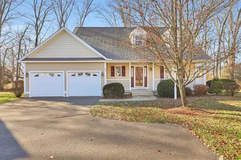 47 Summerwood Ln, South Windsor, CT 06074