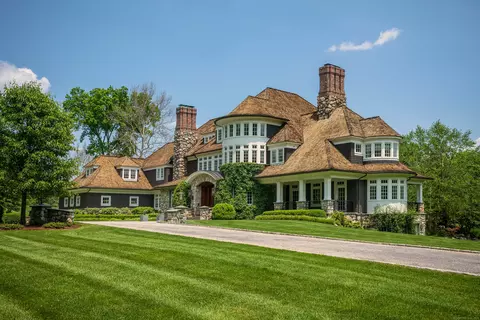 69 Red Coat Rd, Westport, CT 06880