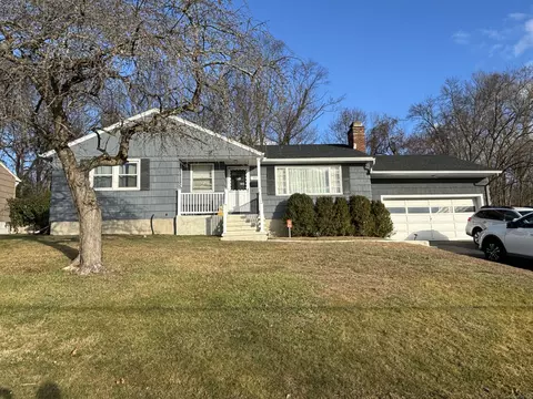 155 Lorann Dr, Naugatuck, CT 06770