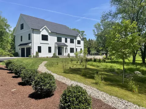 59 Red Coat Rd, Westport, CT 06880