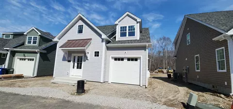 37 Ivy Hill Rd, Waterford, CT 06385