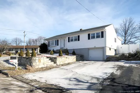 47 S Strong St, East Haven, CT 06513