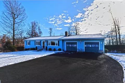 19 Mist Hill Dr, Brookfield, CT 06804