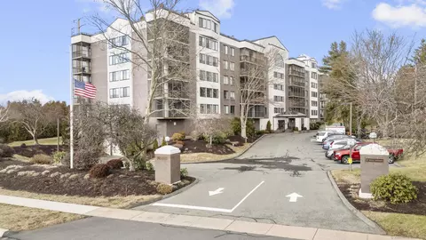 33 Mill St # 2H, Wethersfield, CT 06109