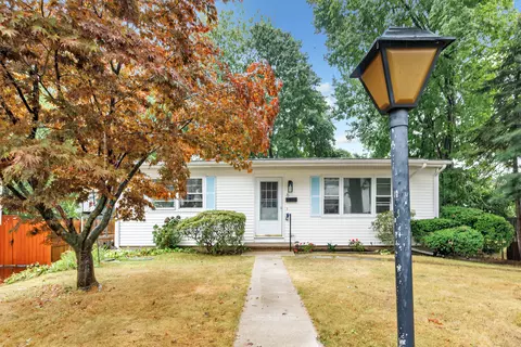 6 Grescham Ave, Norwalk, CT 06851