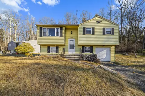14 Hamill Dr, Winchester, CT 06098