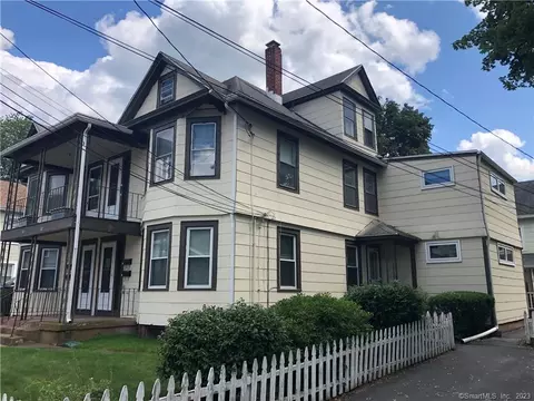 68 Birch St, Manchester, CT 06040