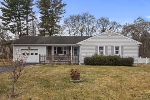 162 Flanders Rd, East Lyme, CT 06357