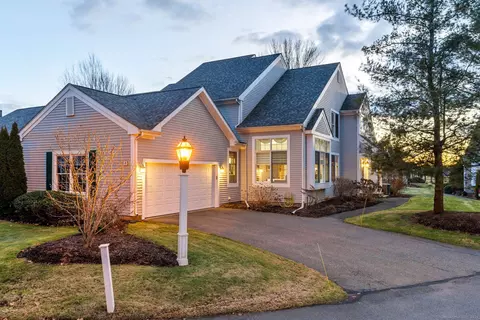 4 Priorwood Gdns #4, Cromwell, CT 06416