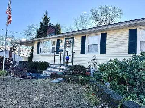 395 S Elm St, Windsor Locks, CT 06096