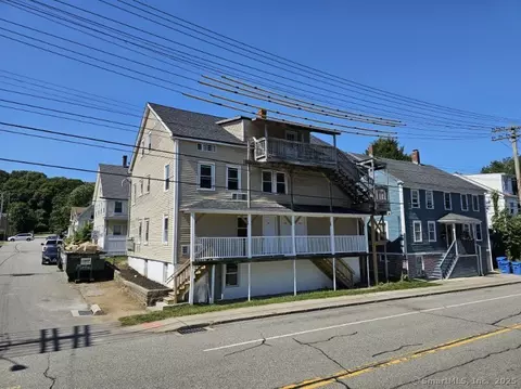 526 N Main St, Norwich, CT 06360