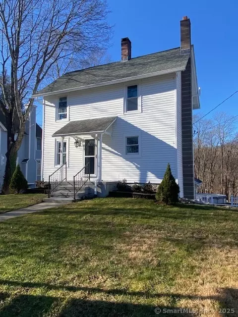 18 Blake St, Essex, CT 06442