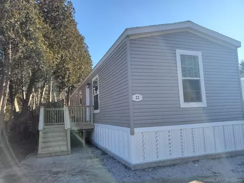 270 Boston Post Rd #22, Waterford, CT 06385