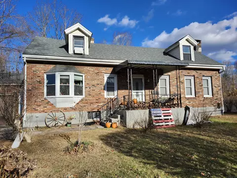 18 Old Dobson Rd, Vernon, CT 06066