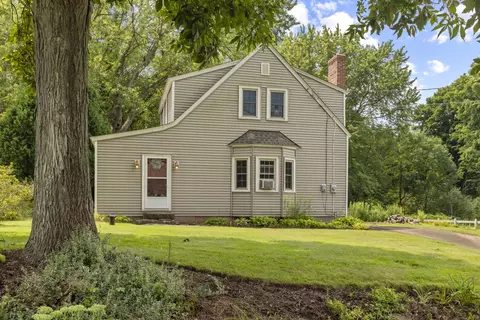 723 Bow Ln, Middletown, CT 06457