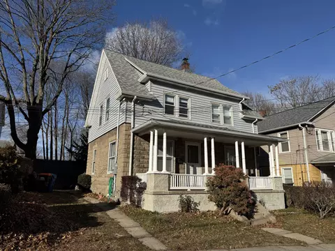 60 Putnam St, Meriden, CT 06450